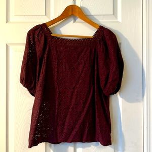 EUC. Adorable maroon lace top with puff sleeves by LOFT.